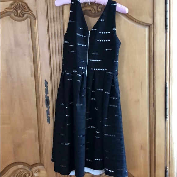 Dress - Picture 2 of 4